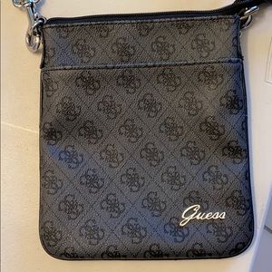 Guess crossbody wallet